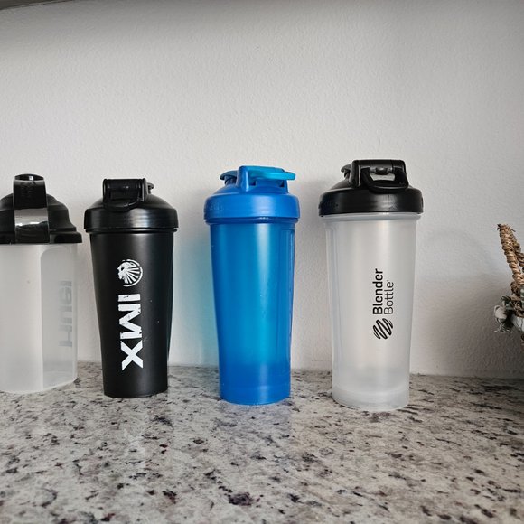 Shaker bottles - Picture 2 of 3